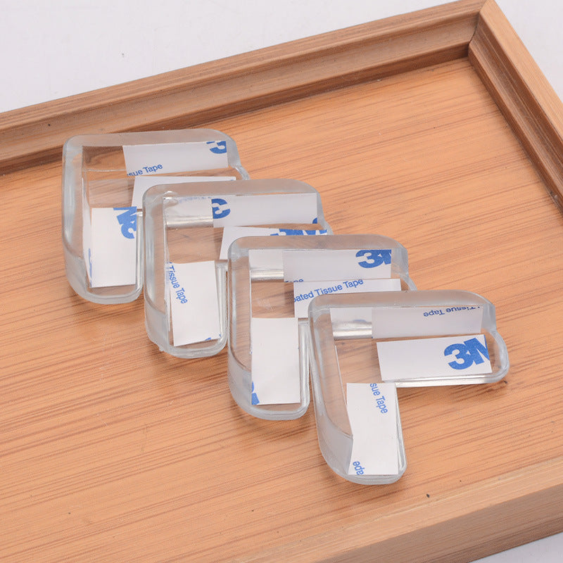 Защитная силиконовая накладка на уголок детского столика