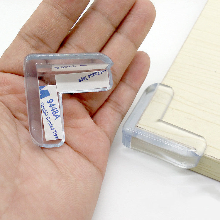 Защитная силиконовая накладка на уголок детского столика